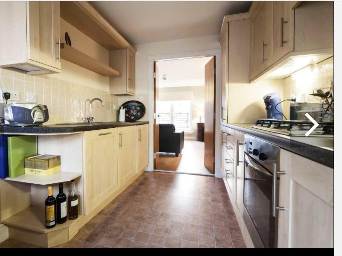 20/5 Timber Bush Apartment เอดินบะระ ภายนอก รูปภาพ